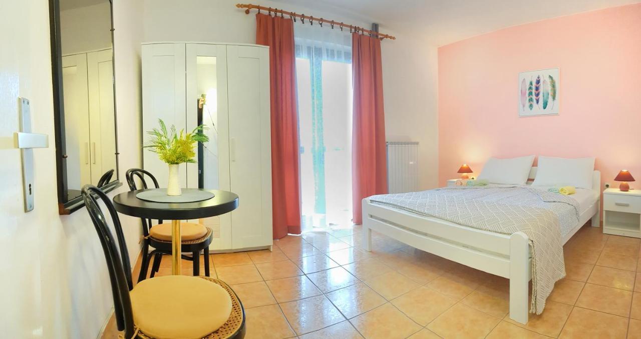 פורץ Apartments Lori מראה חיצוני תמונה
