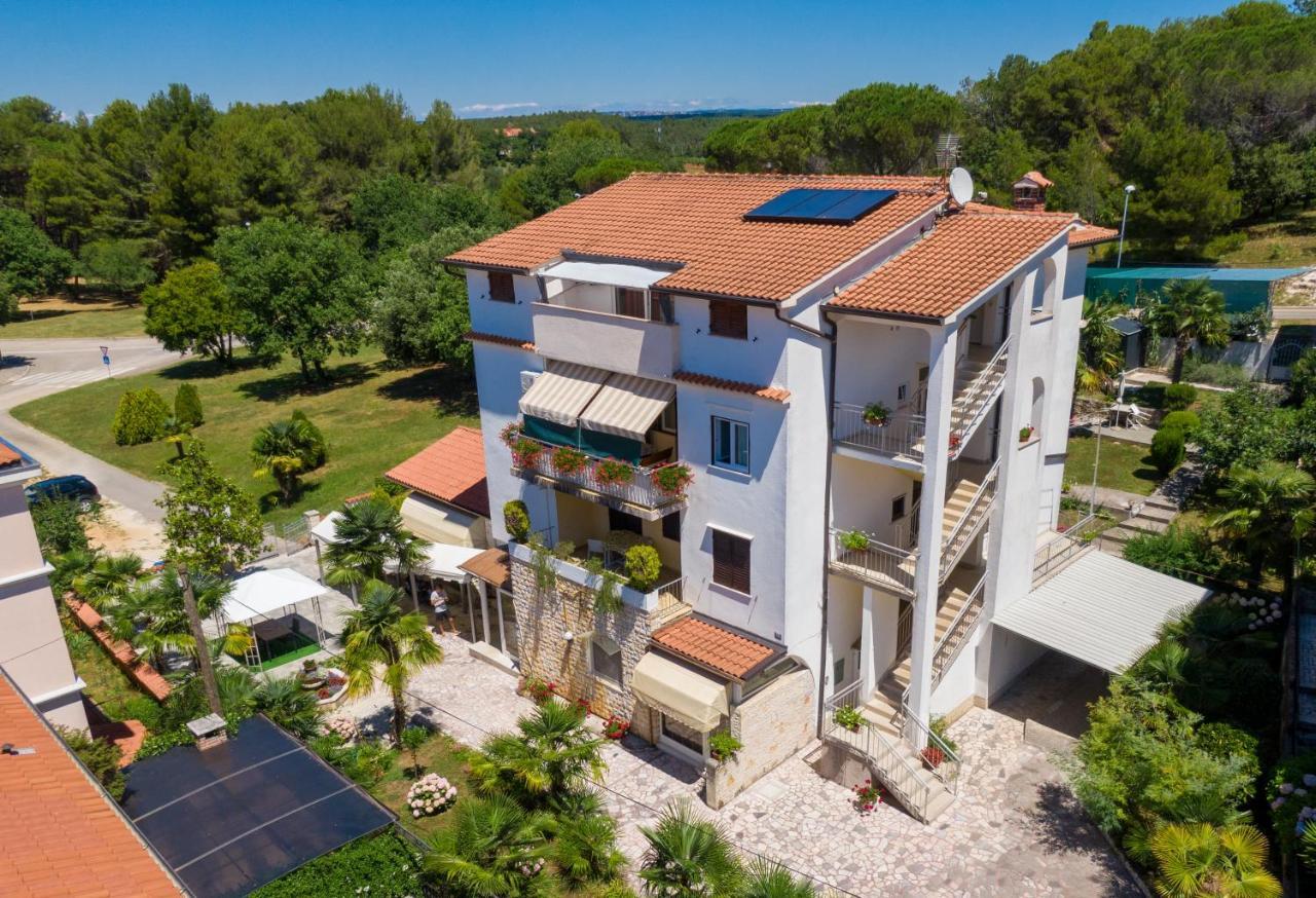 פורץ Apartments Lori מראה חיצוני תמונה