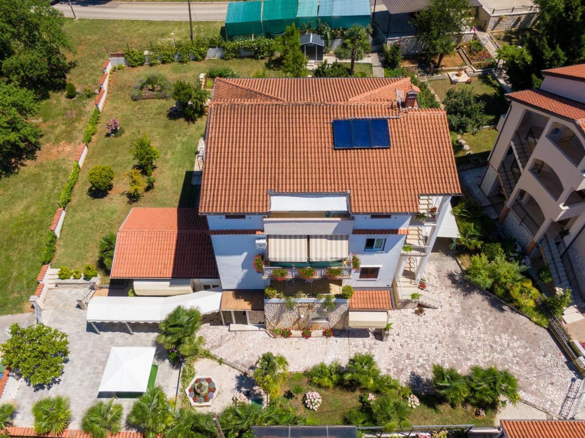 פורץ Apartments Lori מראה חיצוני תמונה