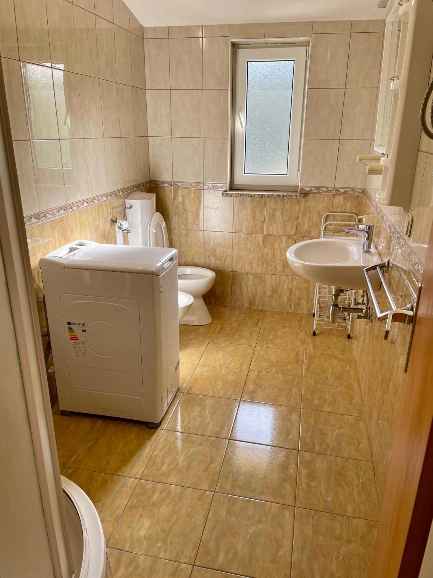 פורץ Apartments Lori מראה חיצוני תמונה