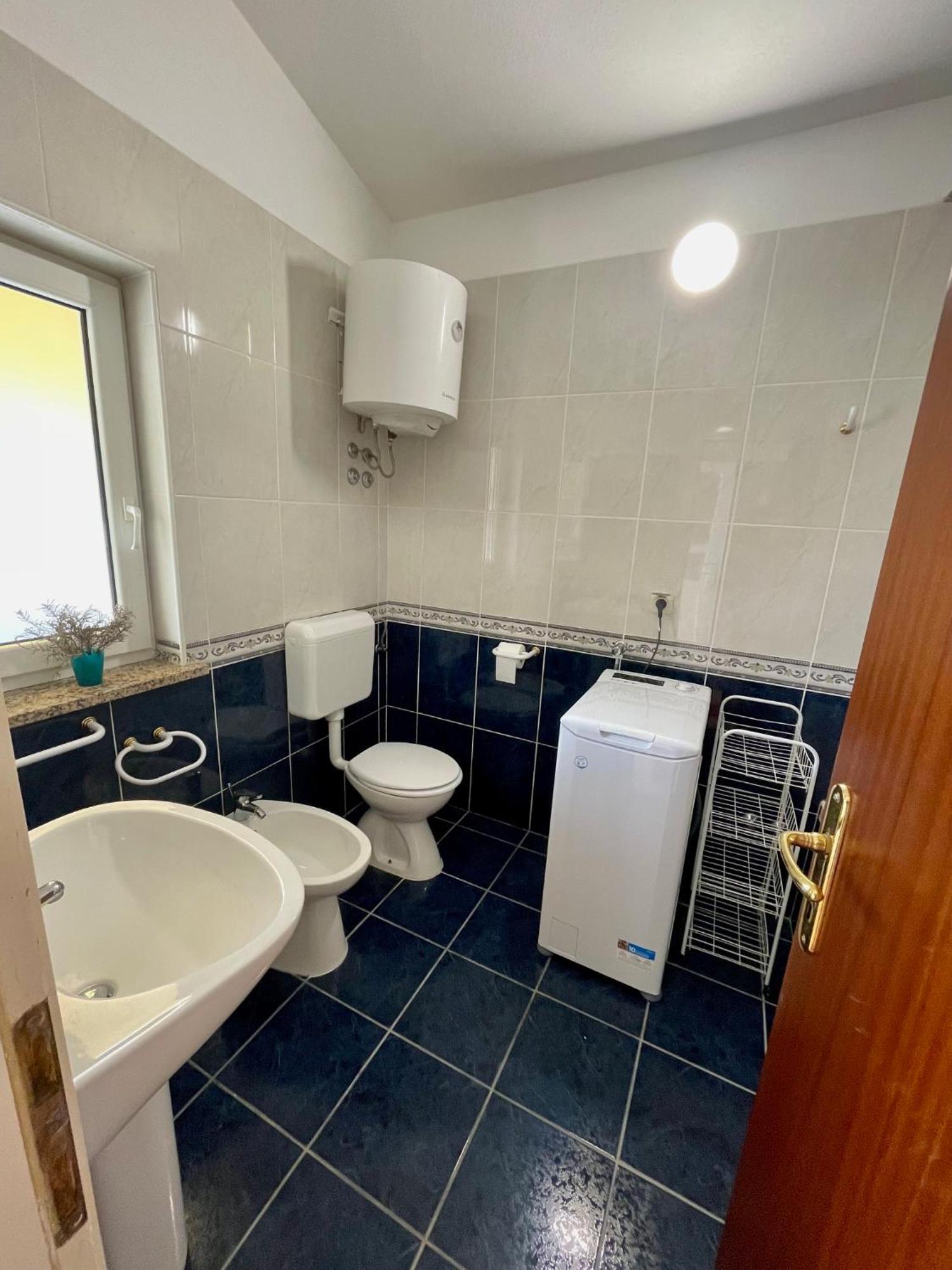 פורץ Apartments Lori מראה חיצוני תמונה