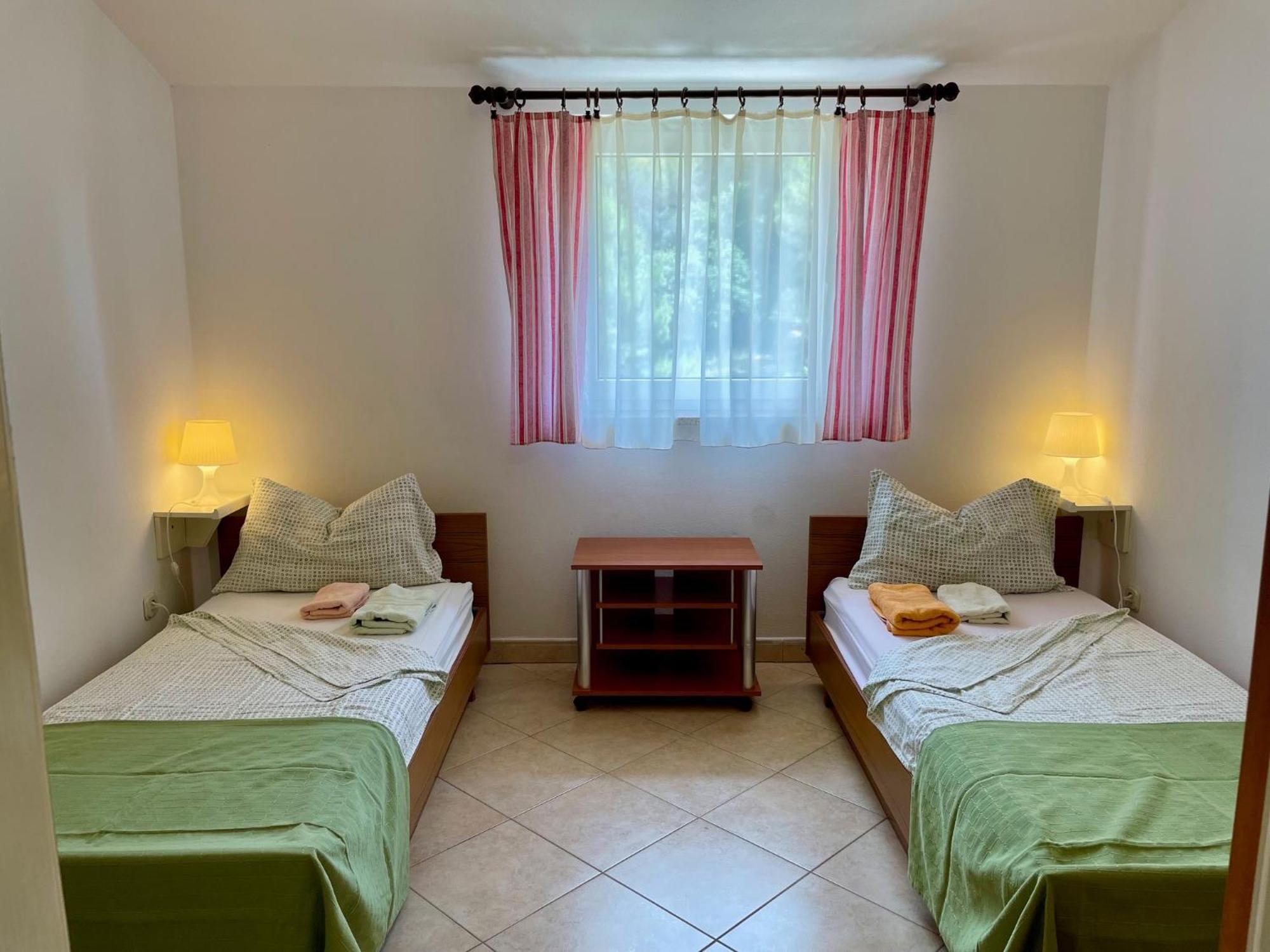 פורץ Apartments Lori חדר תמונה