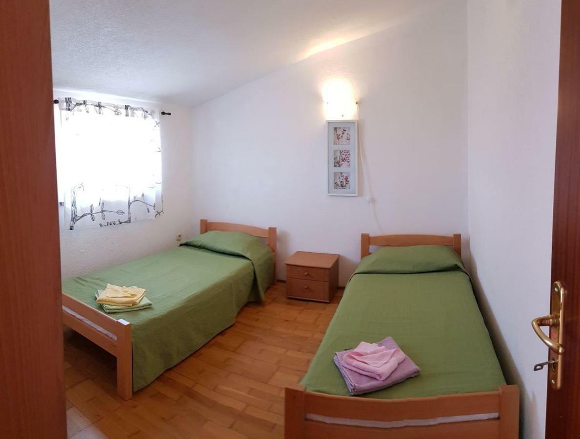 פורץ Apartments Lori מראה חיצוני תמונה