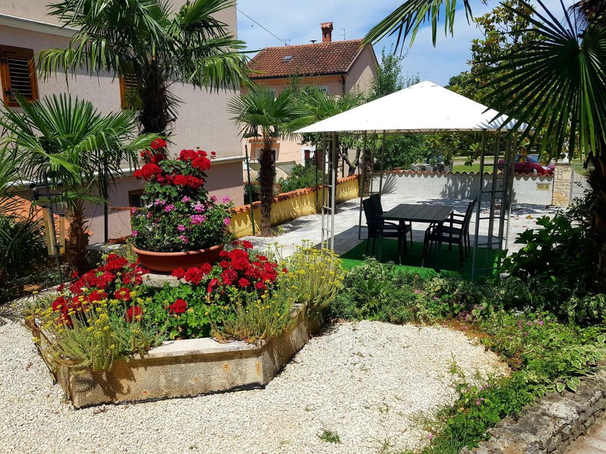 פורץ Apartments Lori מראה חיצוני תמונה